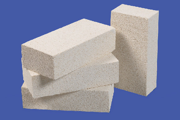 Lightweight refractory bricks